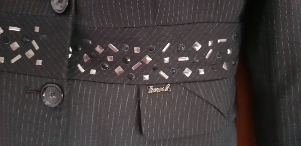 Дамско сако с леко рае  " Kensol "