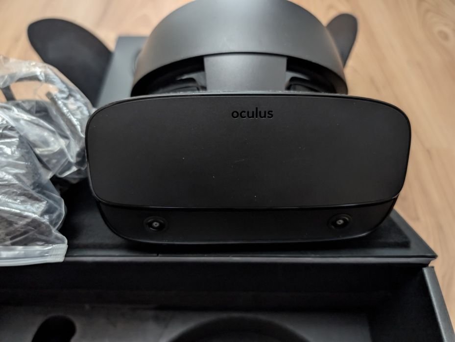 Oculus Rift S PCVR (+accesorii controllere)