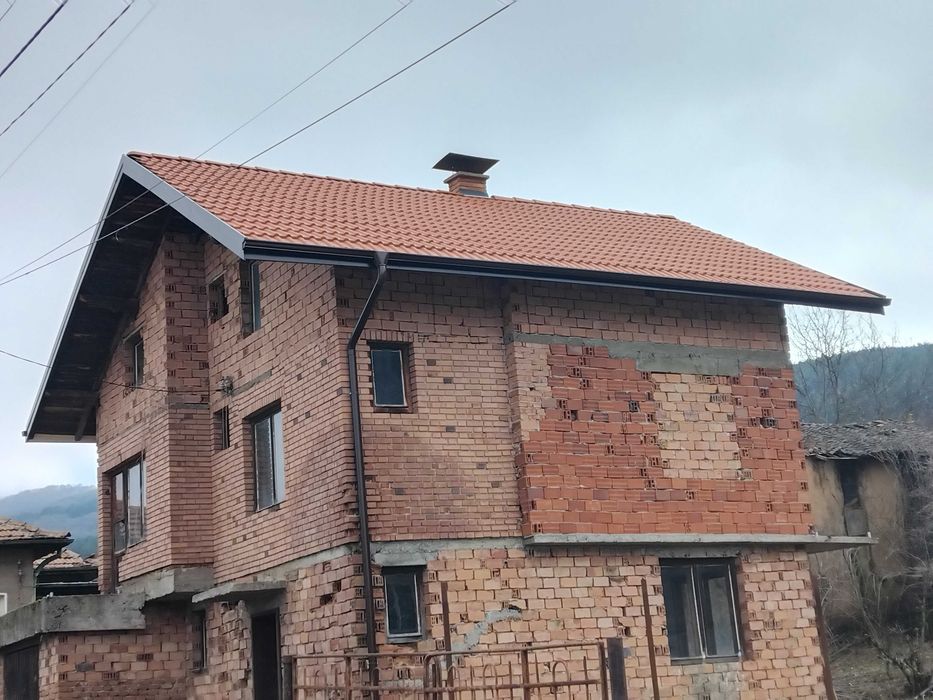 Ремонт на покриви керемиди улуци нови покриви