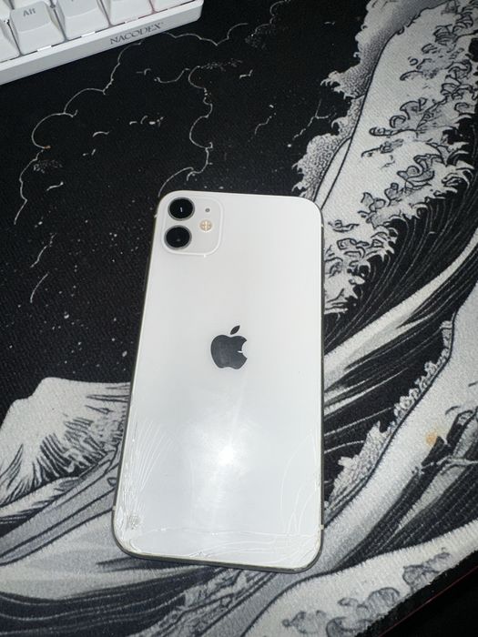 Vand urgent iphone 11 blocat