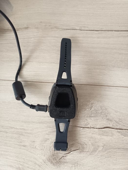 Часовник Garmin Forenner