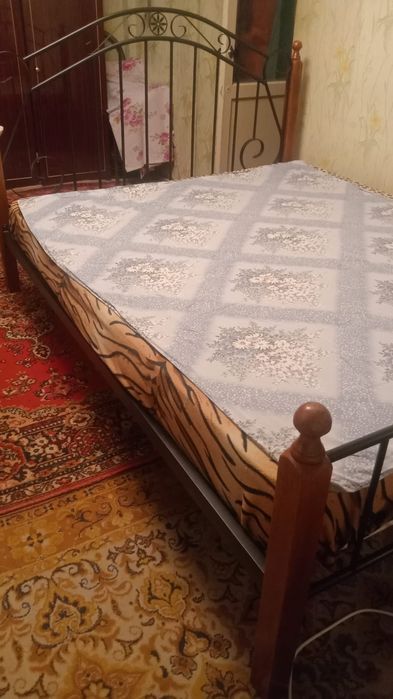 Продам двухспальную кровать