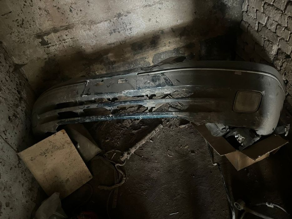 Бампер камри 20.