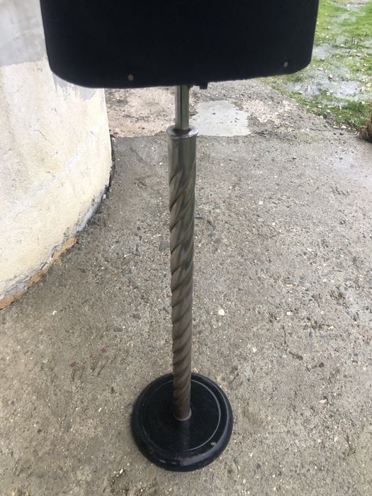 Манекен за дамски дрехи