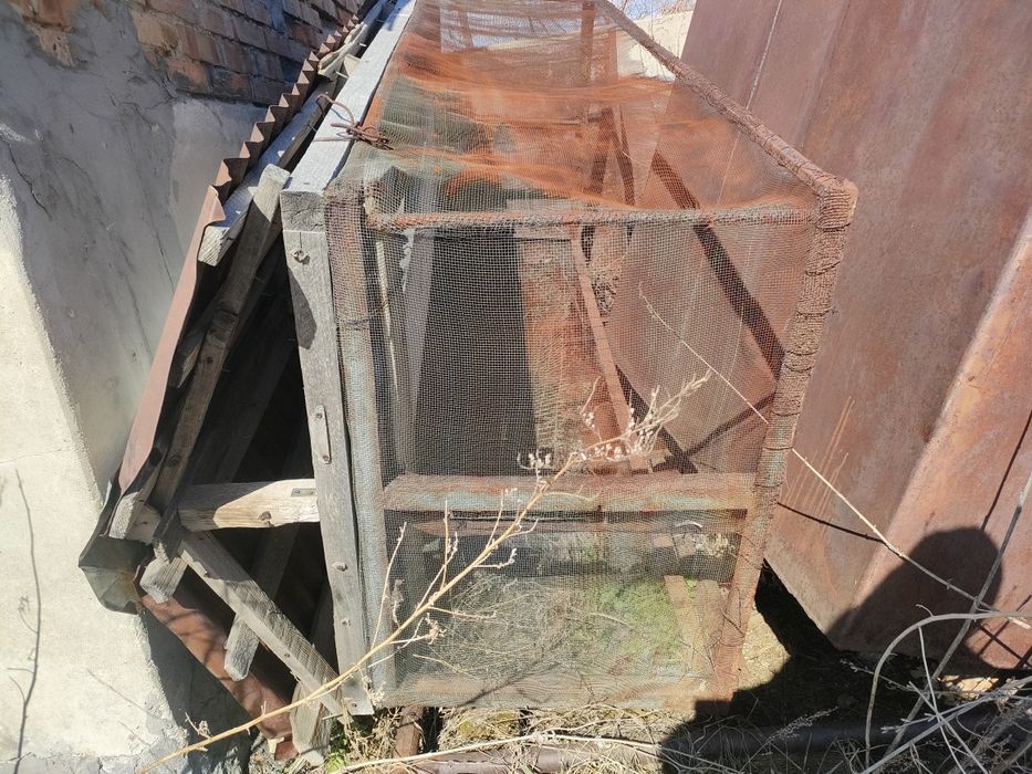 Продам клетку передвижную для цыплят