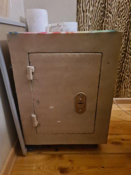 сейф металлический