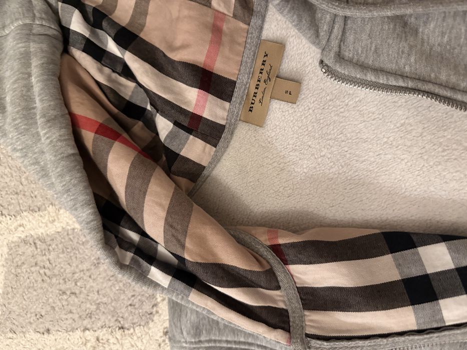 Burberry Zip up (пролет/зима/есен)