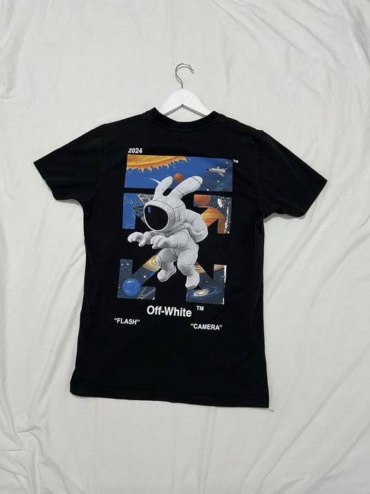Off-White™ Graphic Tee – Astronaut Cosmic Print – Rare 2024 Edition