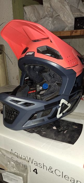 Каска Leatt 4.0 2022г.