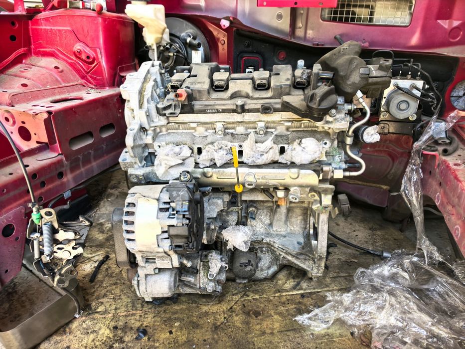 Двигатель Nissan MR20 2.0 бензин