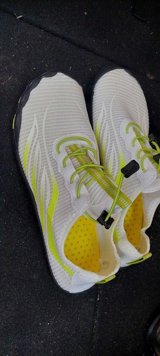 непромокаеми обувки за риболов