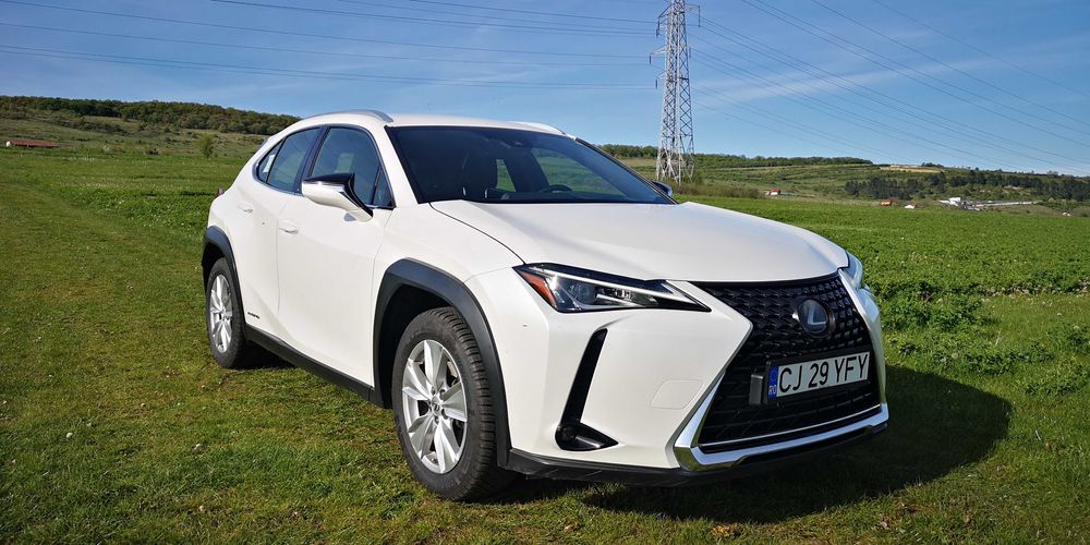 Lexus UX250h 15900+TVA