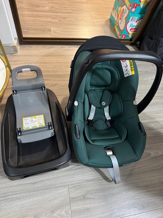 Vând scoica cu tot cu bază Maxi-Cosi CabrioFix I-Size Essential Green.