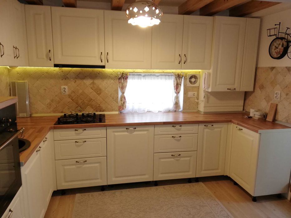 Proprietar inchiriez vila a Copou-Sararie (Exclusive) 5+ camere