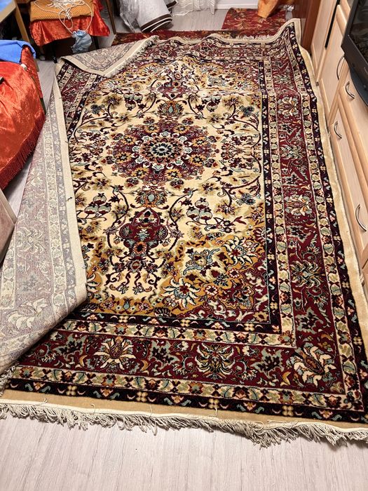 Продается ковер 2м*3м