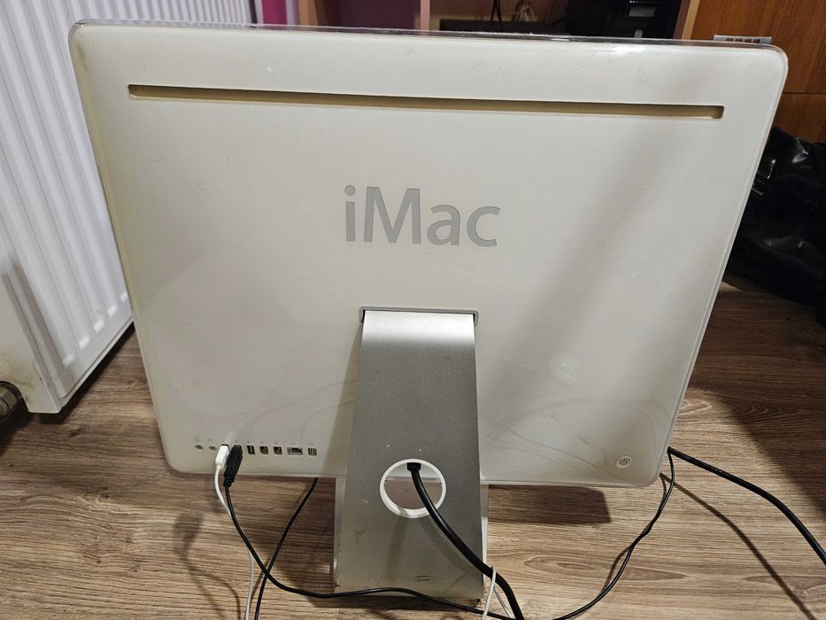 Продавам Компютър Apple iMac A1174/ 2006г.