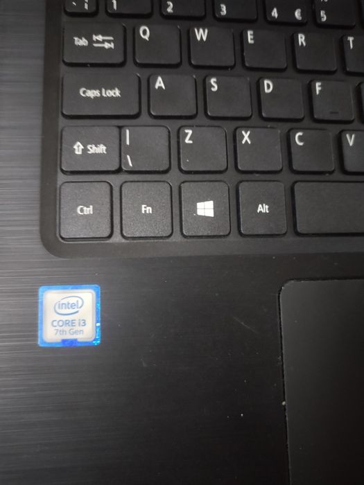 Vand laptop i3 generatia a7a