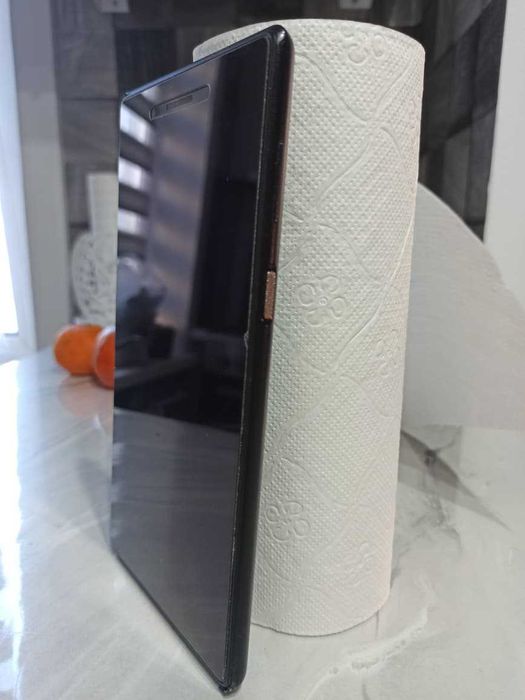 Продаю планшет Lenovo TB-7304F