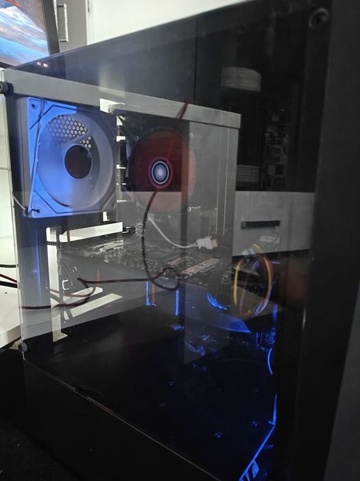 Vand pc gaming  i5-4670k 3.6ghz 16 gb placa video r9-200 4gb 512bit