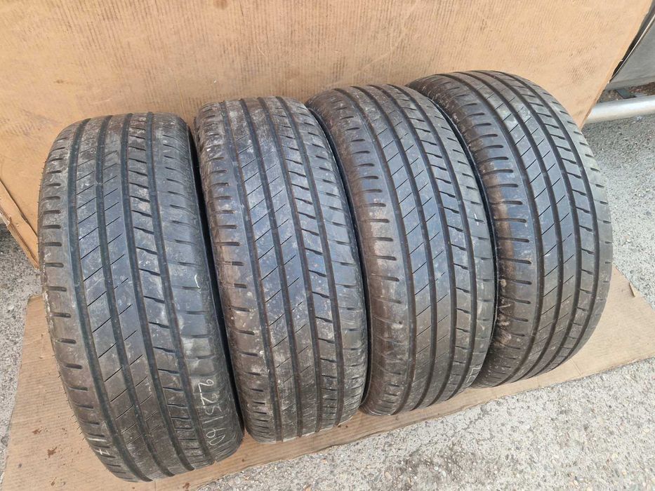 4 Bridgestone R18 225/60 Летни гуми  DOT4717
