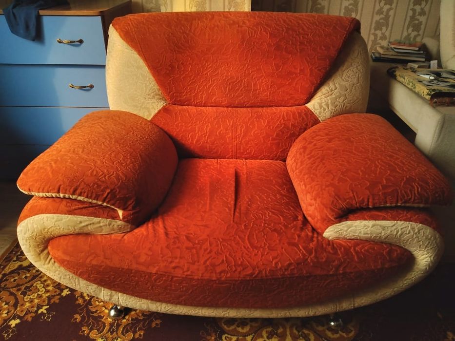 Продам кресло срочно