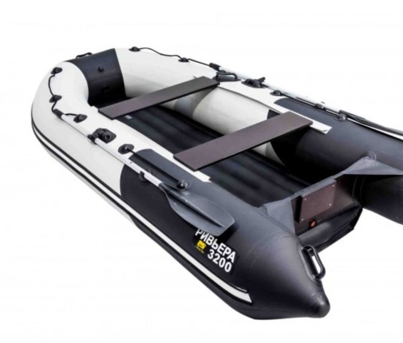 Лодка Ривьера3200