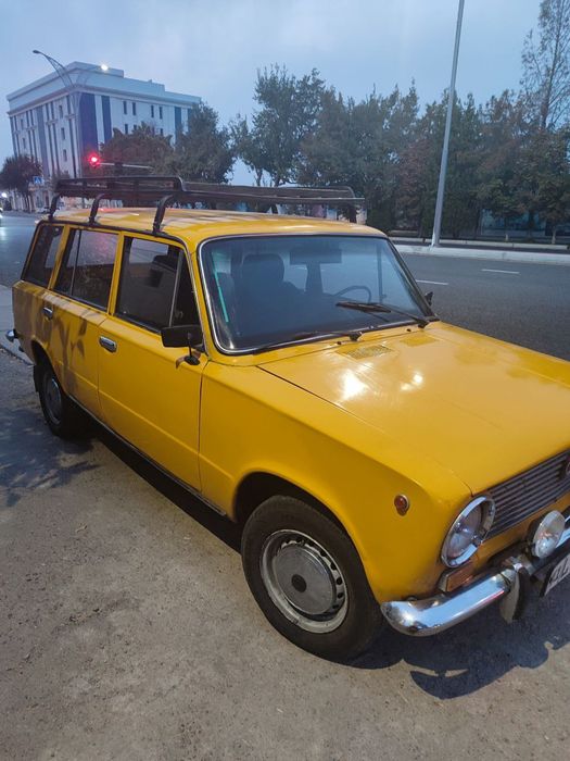 SROCHNO SOTILADI!!! Vaz 2102 xolati yaxshi. 1983 yil