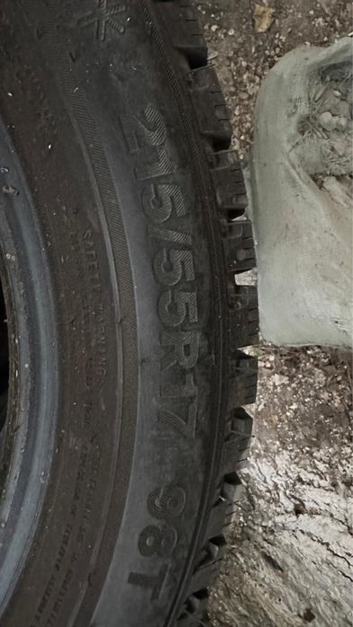 Шины зимние 215/55/17