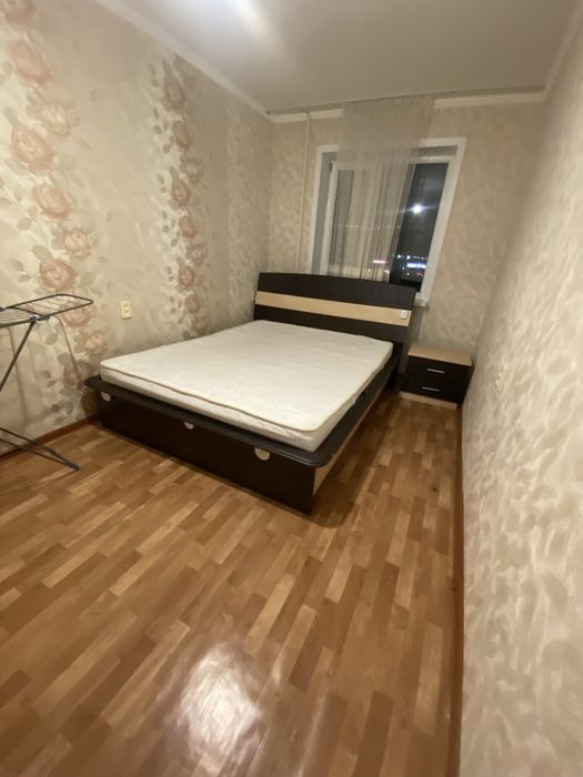 Продам кровать с матрасом