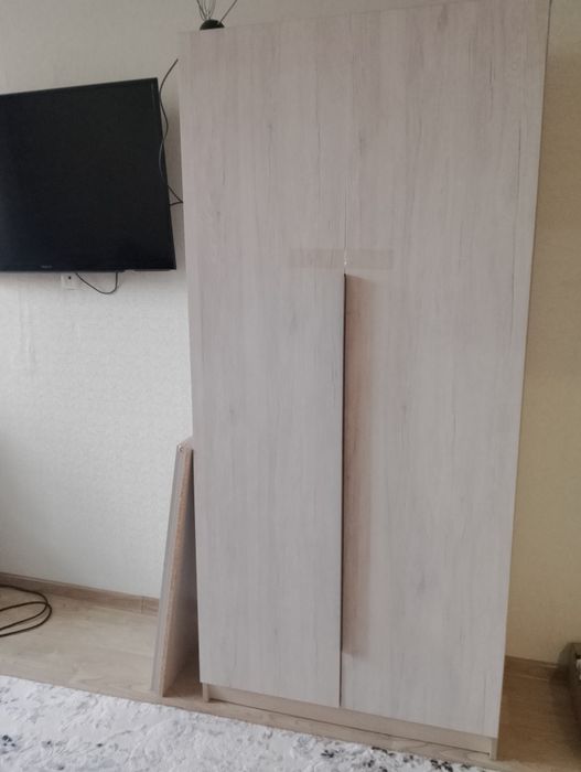 Шкаф с полками для балкона