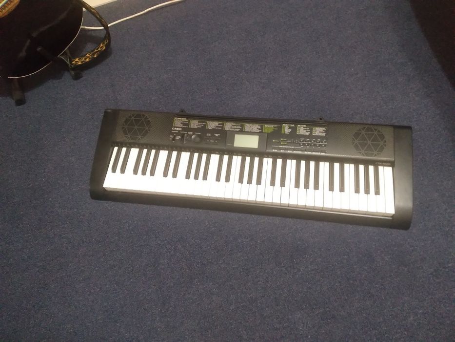 Синтезатор Casio 1600