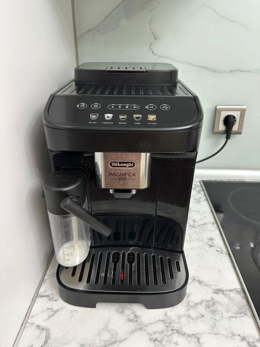 Продается кофемашина Delonghi ECAM290.61.B