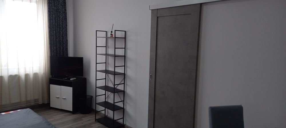 Garsoniera de închiriat