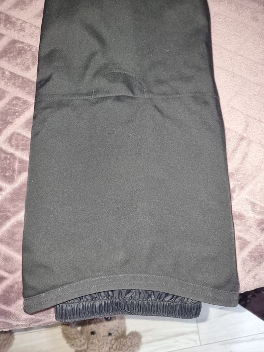 Vand pantaloni snowboard femei XS Burton noi