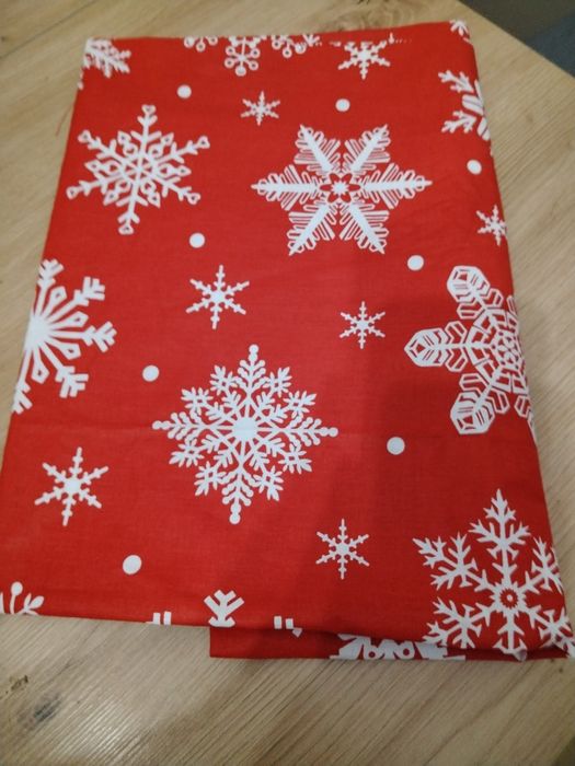 Продавам коледни покривки