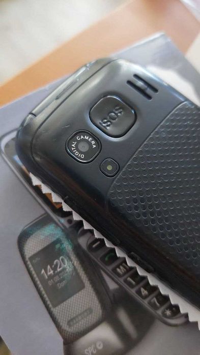 SPC Harmony - мобилен телефон с капак (флип), за възрастни