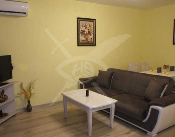 Дава се под наем Двустаен апартамент в Пловдив, Младежки Хълм - 69 кв.м за 458.49 € - Снимка #1