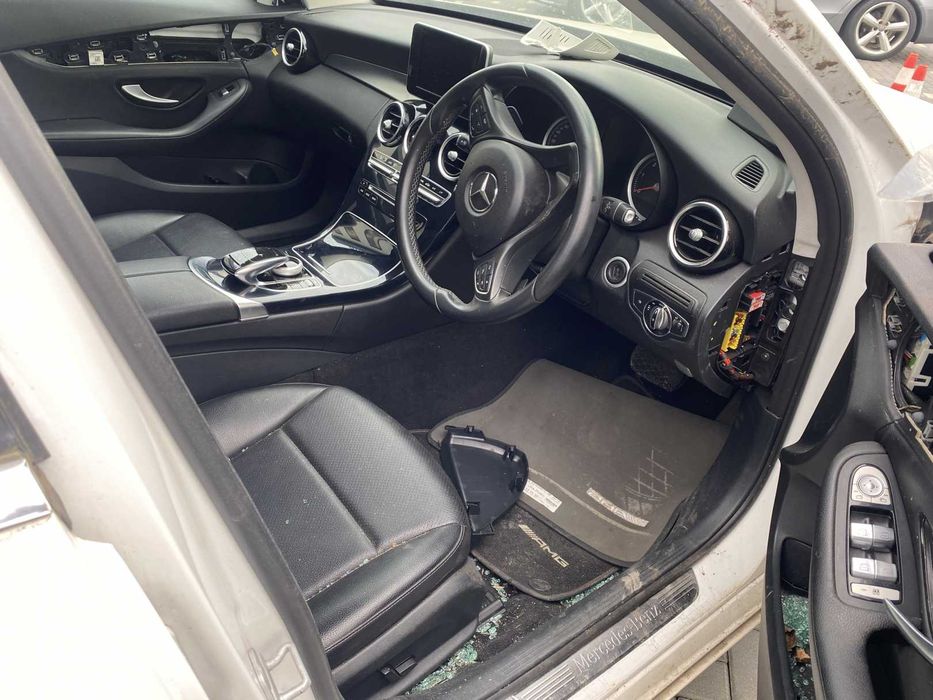Dezmembrari dezmembrez Mercedes C-Class W205 2.2 CDI cod motor OM651921