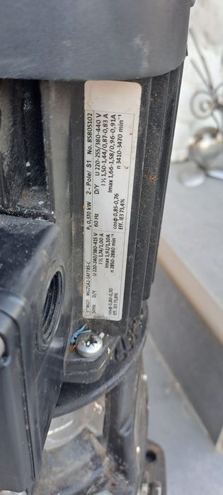 Pompa grundfos trifazica