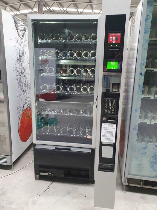 Вендинг автомат Самба - рециклиран и готов за инсталация