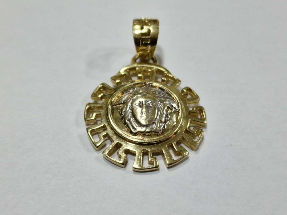 Златна висулка Versace 14K 585 / 6.51 гр.