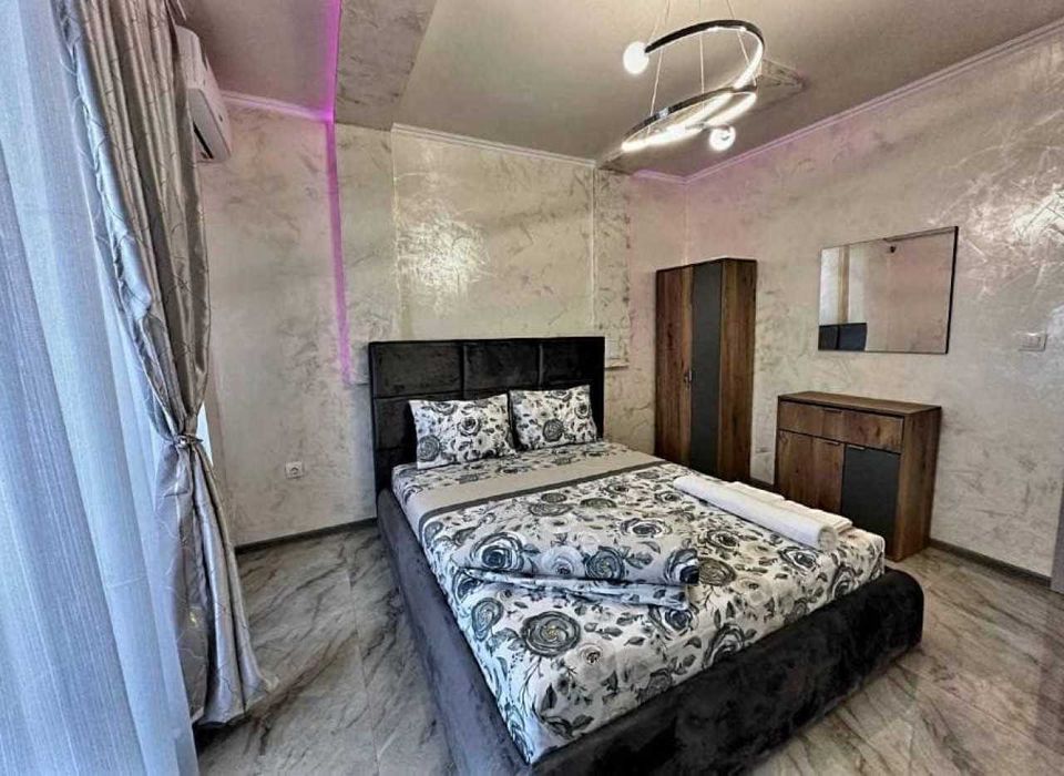 Продава се Двустаен апартамент в Пловдив, Център - 67 кв.м за 2000 €/кв.м - Снимка #6