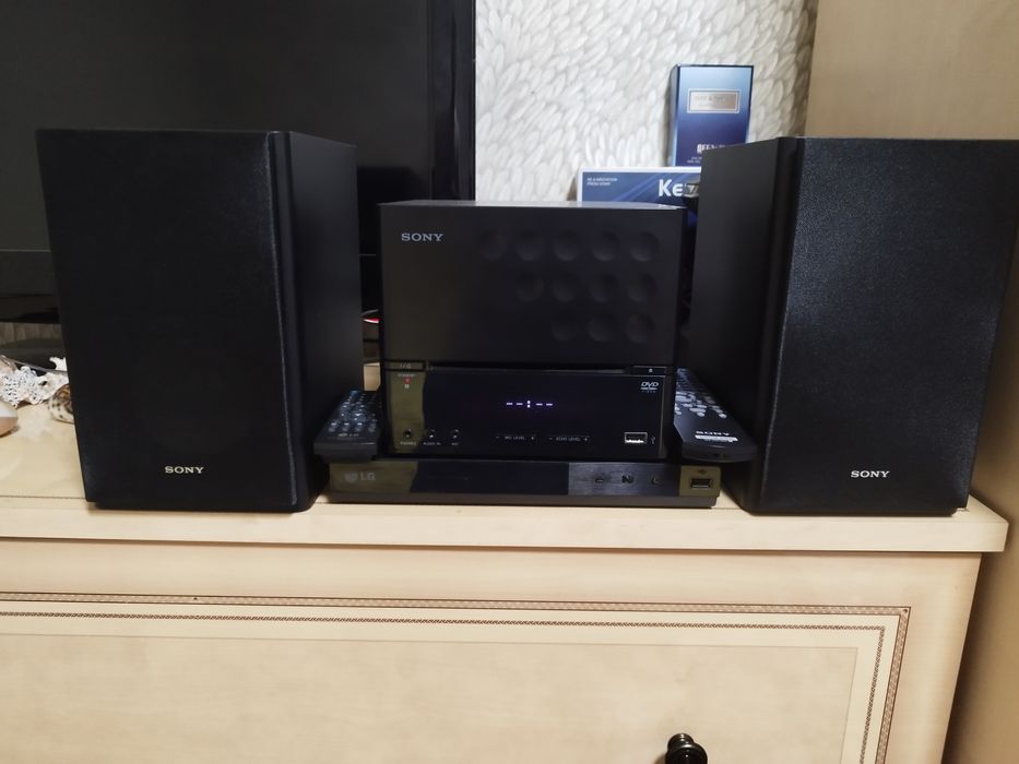 Музыкальный центр Сони