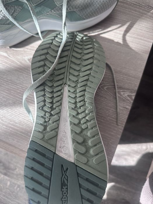 Кроссовки reebok новые