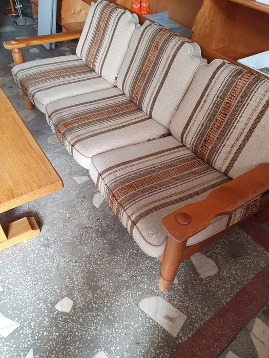 Set canapea lemn masiv cu masa