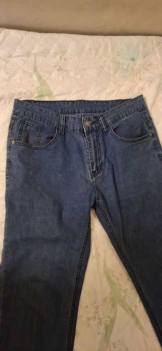 Продам джинсы мужские