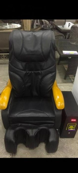 Продается массажное кресло