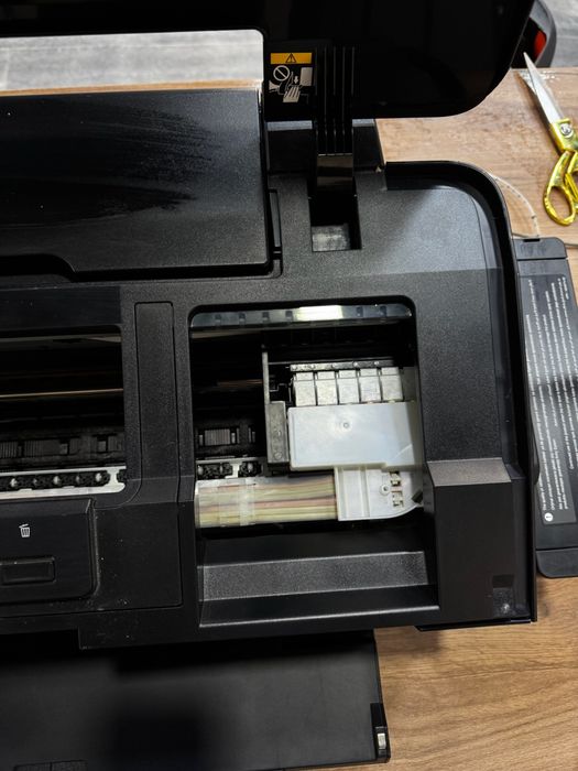 Epson L1800 taza 9369 probek 100% radnoy 1 ay garantya beriledi