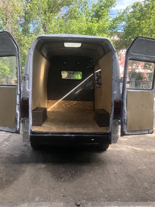 Мерседес 208д (сапог)