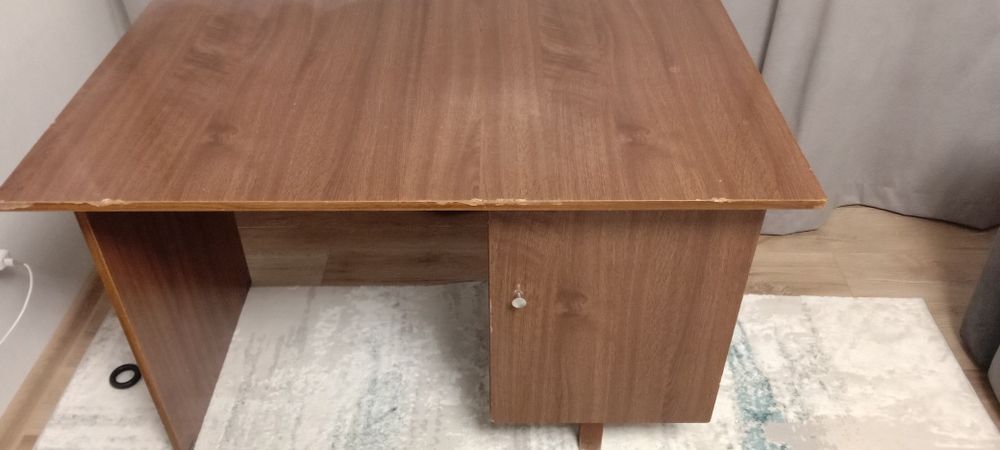 Стол письменный, деревянный